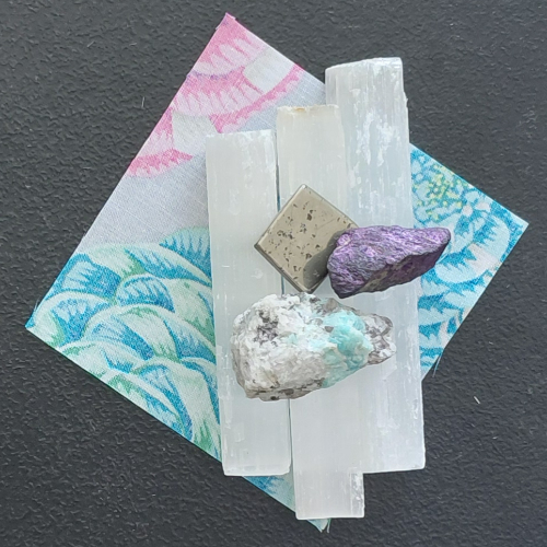 Flowing energy of vitality and compassion to you in support to release doubts and worries while enhancing connection with spiritual guidance.